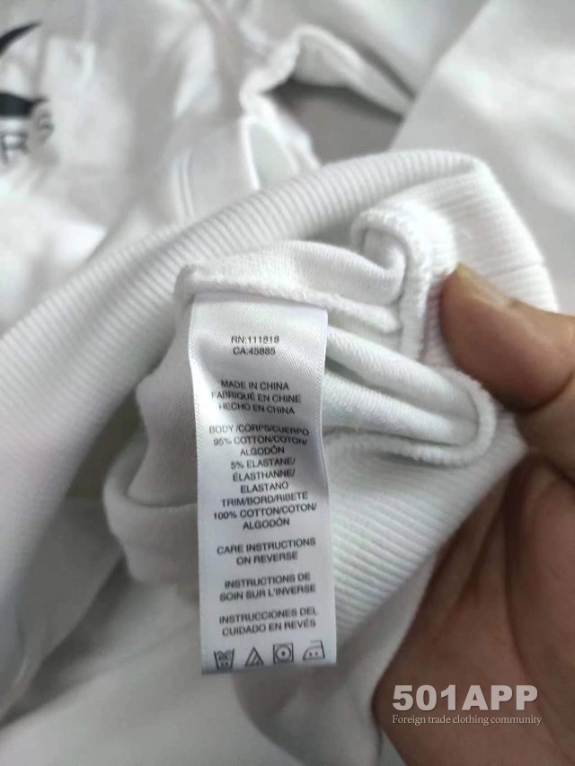 外贸衣服为什么要剪标