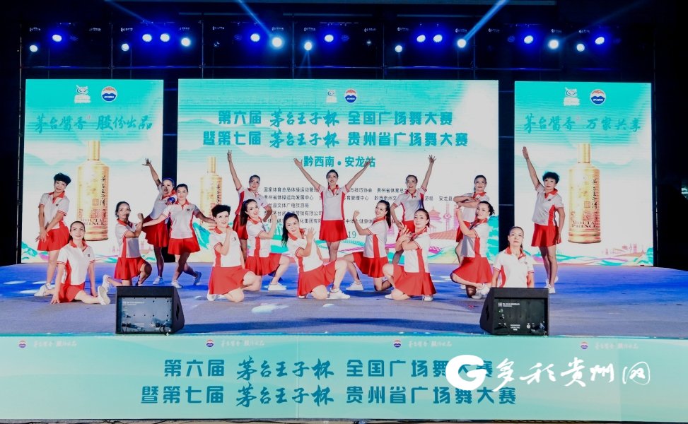活力四溢的广场舞，加加舞动人生的力量源泉