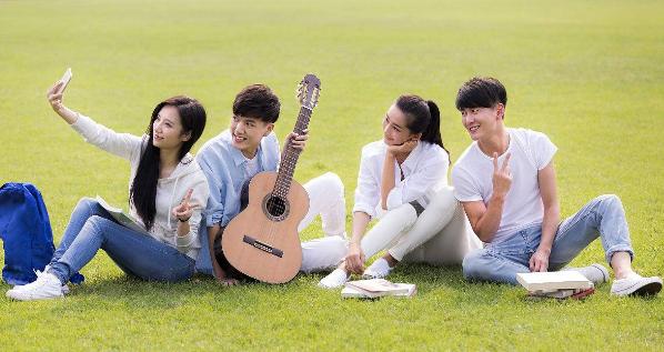 同学间关系，构建和谐的校园人际网络