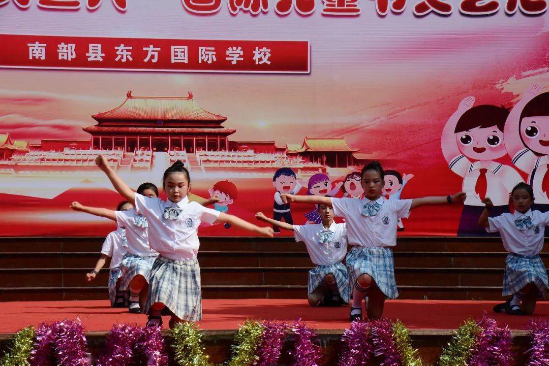 校园雕塑图片，艺术赋予校园的魅力与灵魂