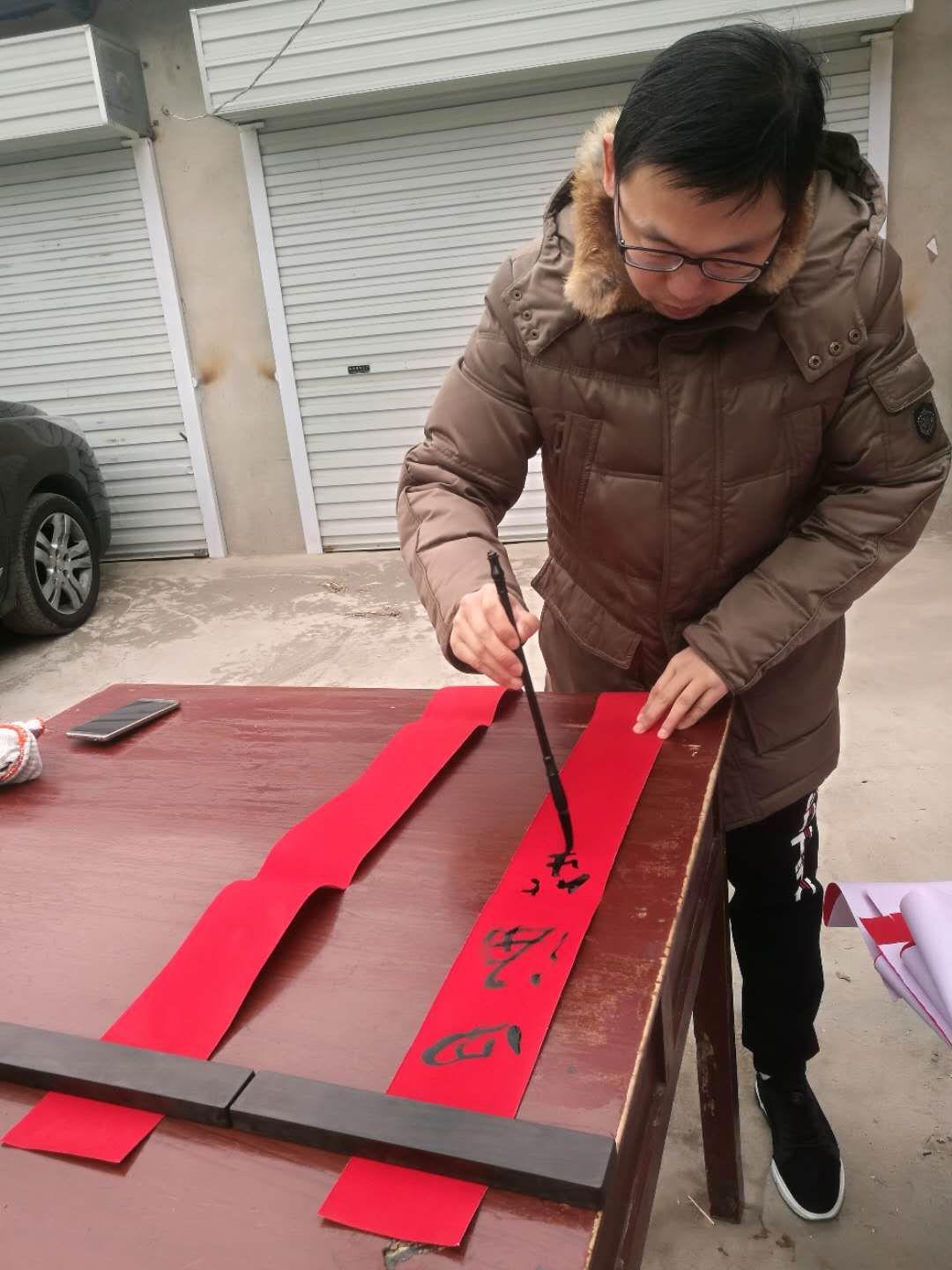 木材打磨，繁琐而重要的工艺之旅