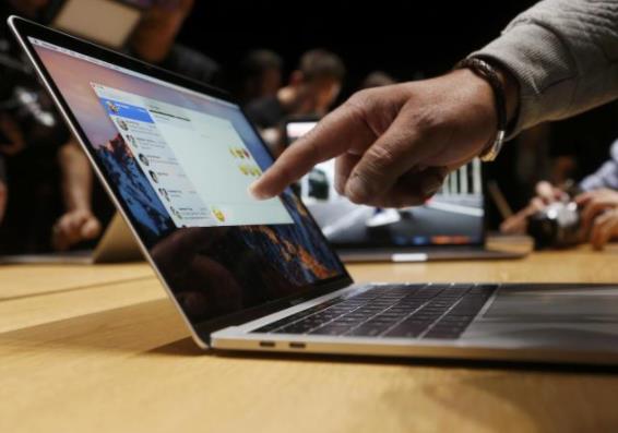 MacBook遭遇水灾，电池进水后的应对策略与注意事项
