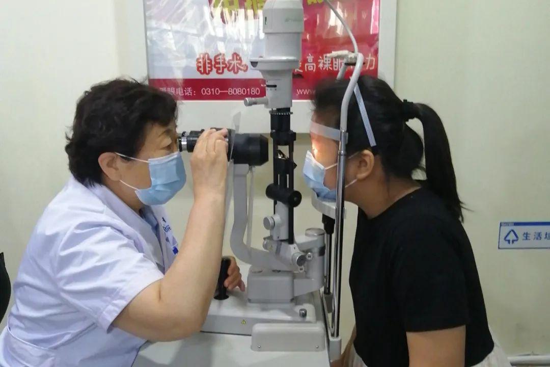 儿童医院眼科专家莫——守护孩子们光明的使者