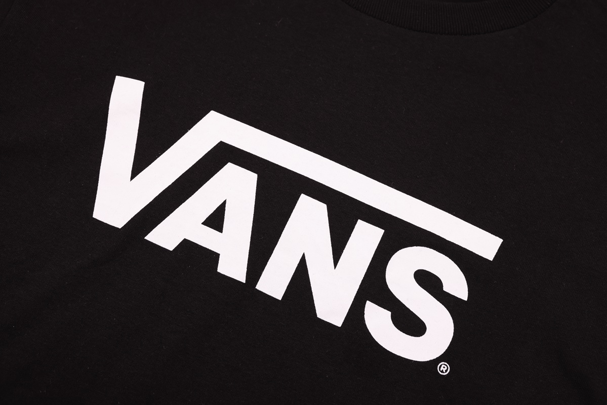 Vans卫衣商标图案，时尚与文化的完美结合