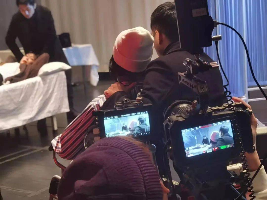 剧组拍摄花絮，幕后故事与精彩瞬间