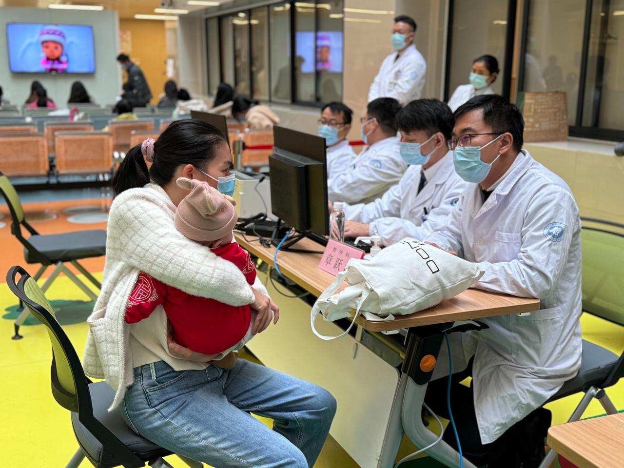 杭州儿保医院专家团队，守护儿童健康的坚实后盾