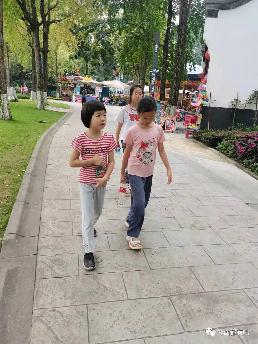 大气压强的方向，探索物理世界的奥秘