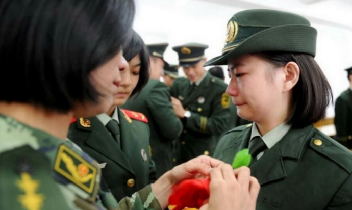 女兵退伍后的待遇，重塑自我与社会的双重关怀