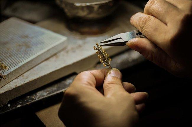 黄金手，技艺传承与匠心独运