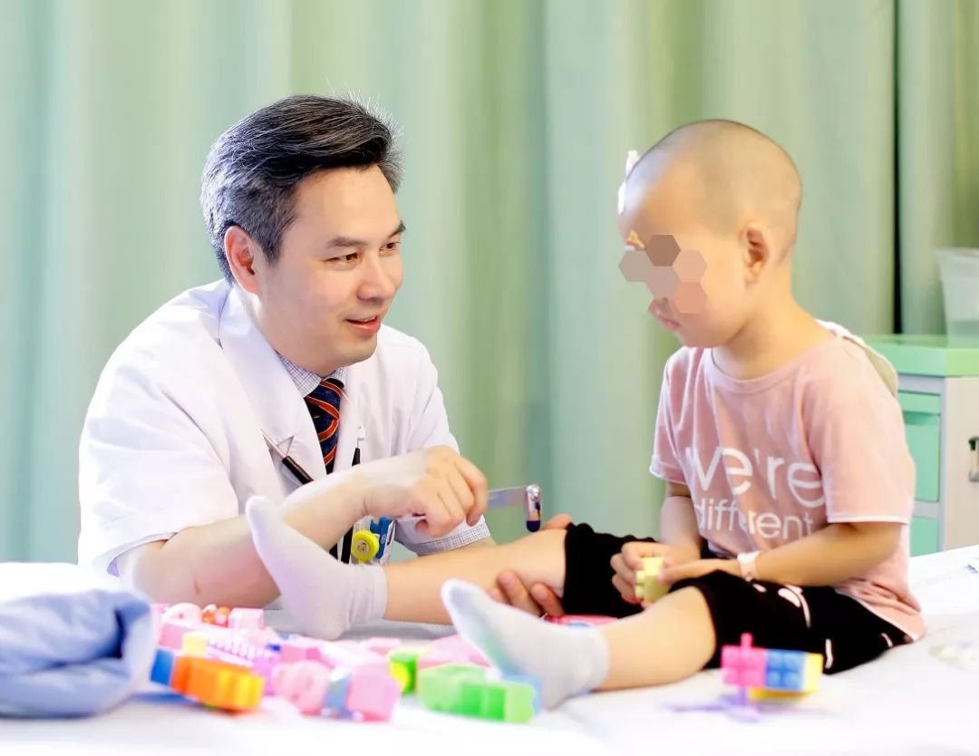 儿科消化专家介绍，一位引领儿童消化健康的杰出医者