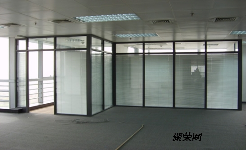 玻璃门价格表及其影响因素