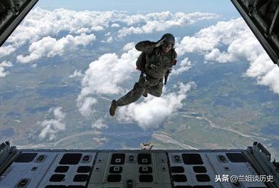 美国二战伞兵服材质研究