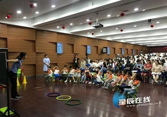 中班美术教案，创意绘画——羊