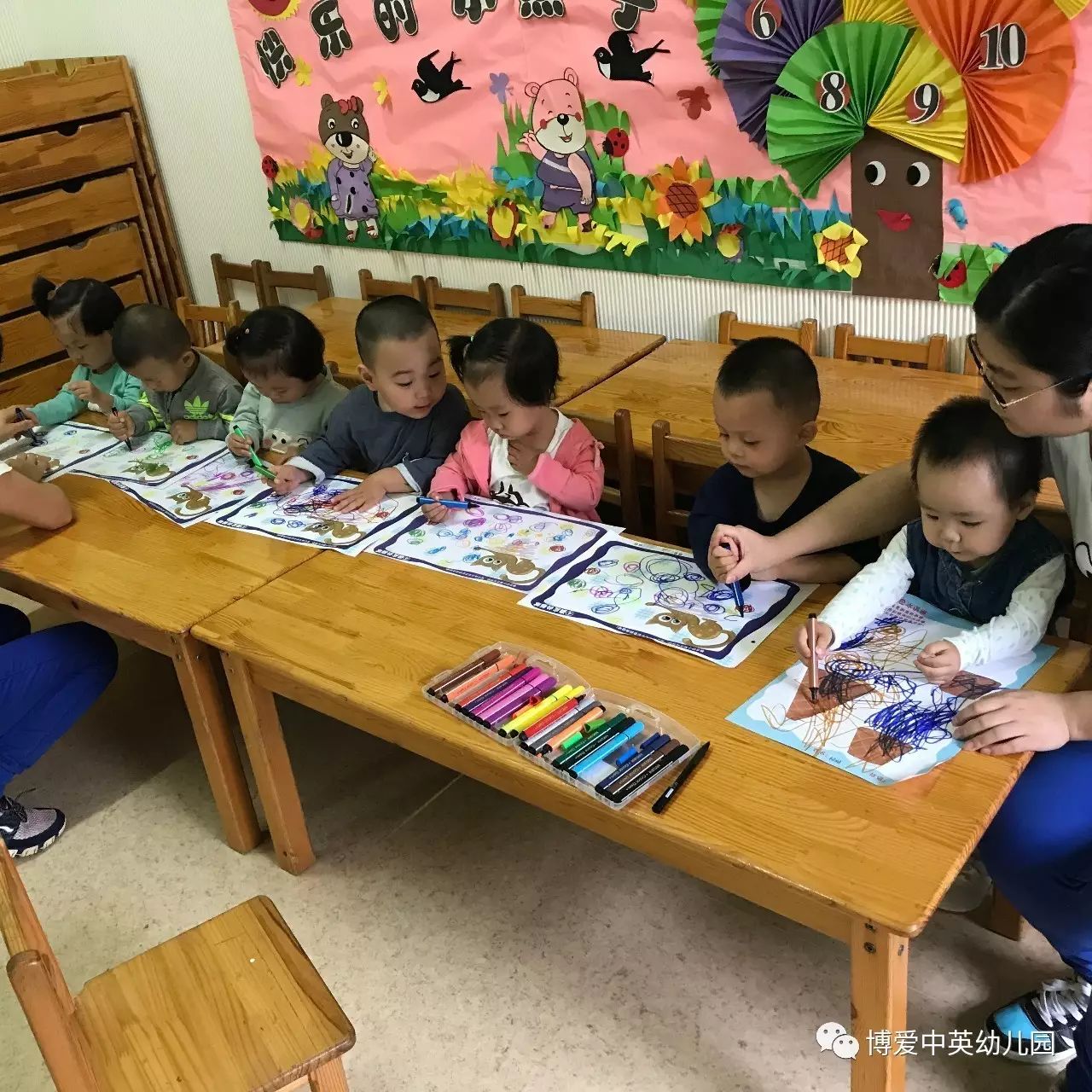 幼儿色彩美术活动，探索色彩世界的无限魅力