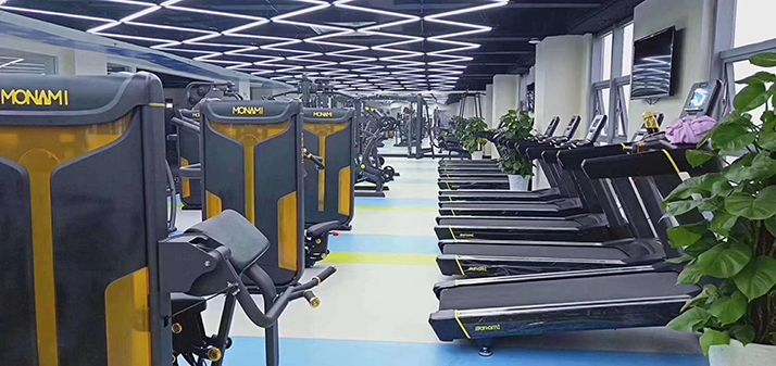 飞力特游泳健身会所，打造全方位健康生活的理想之地
