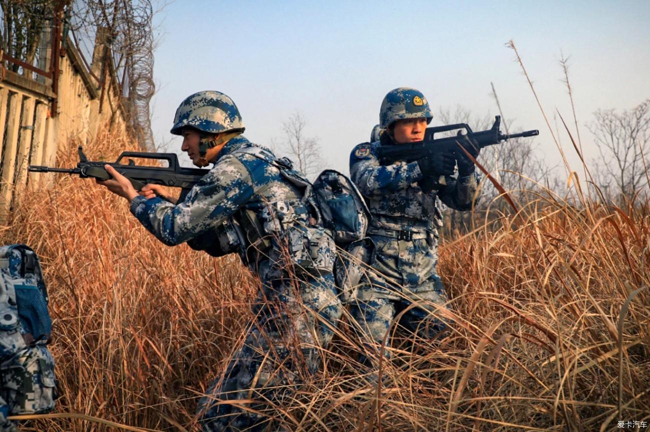 PLA伞兵装备，现代化武装力量中的精锐之师