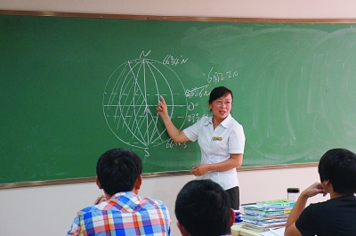 美术教师师爱，塑造灵魂的工程师