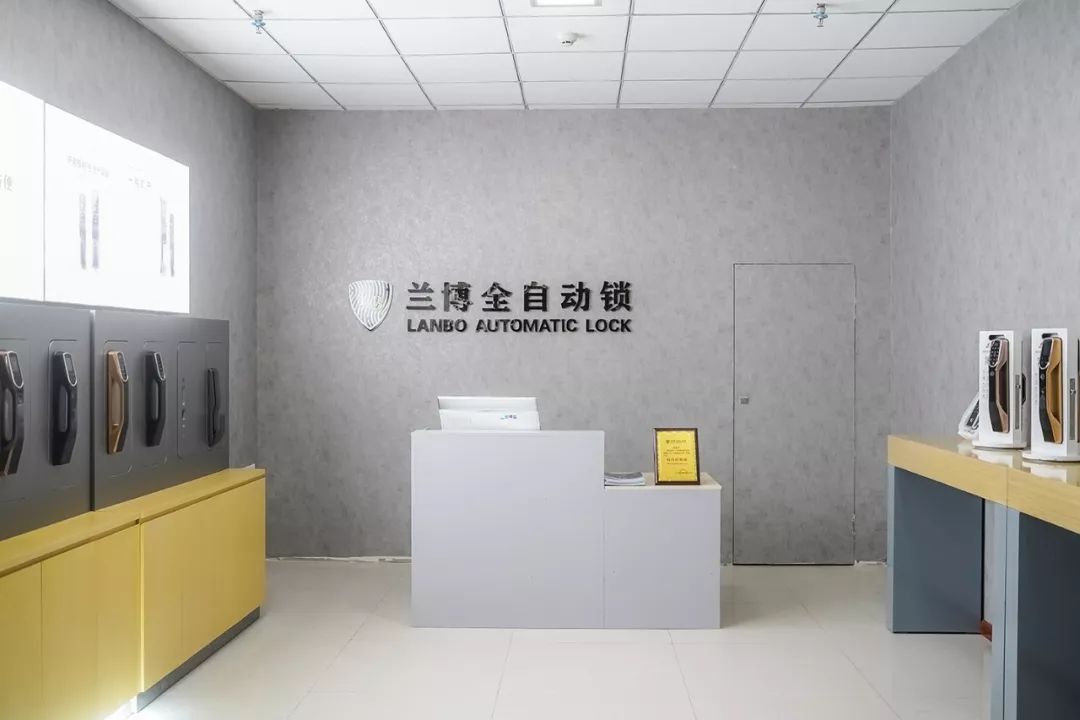 石家庄现代自动门，卢氏精工，开启智能生活新篇章