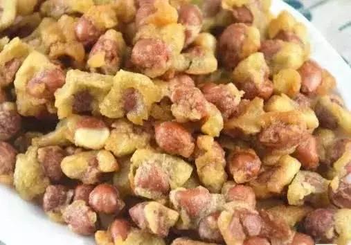 做鸡蛋花生，一道家常美食的制作与品味
